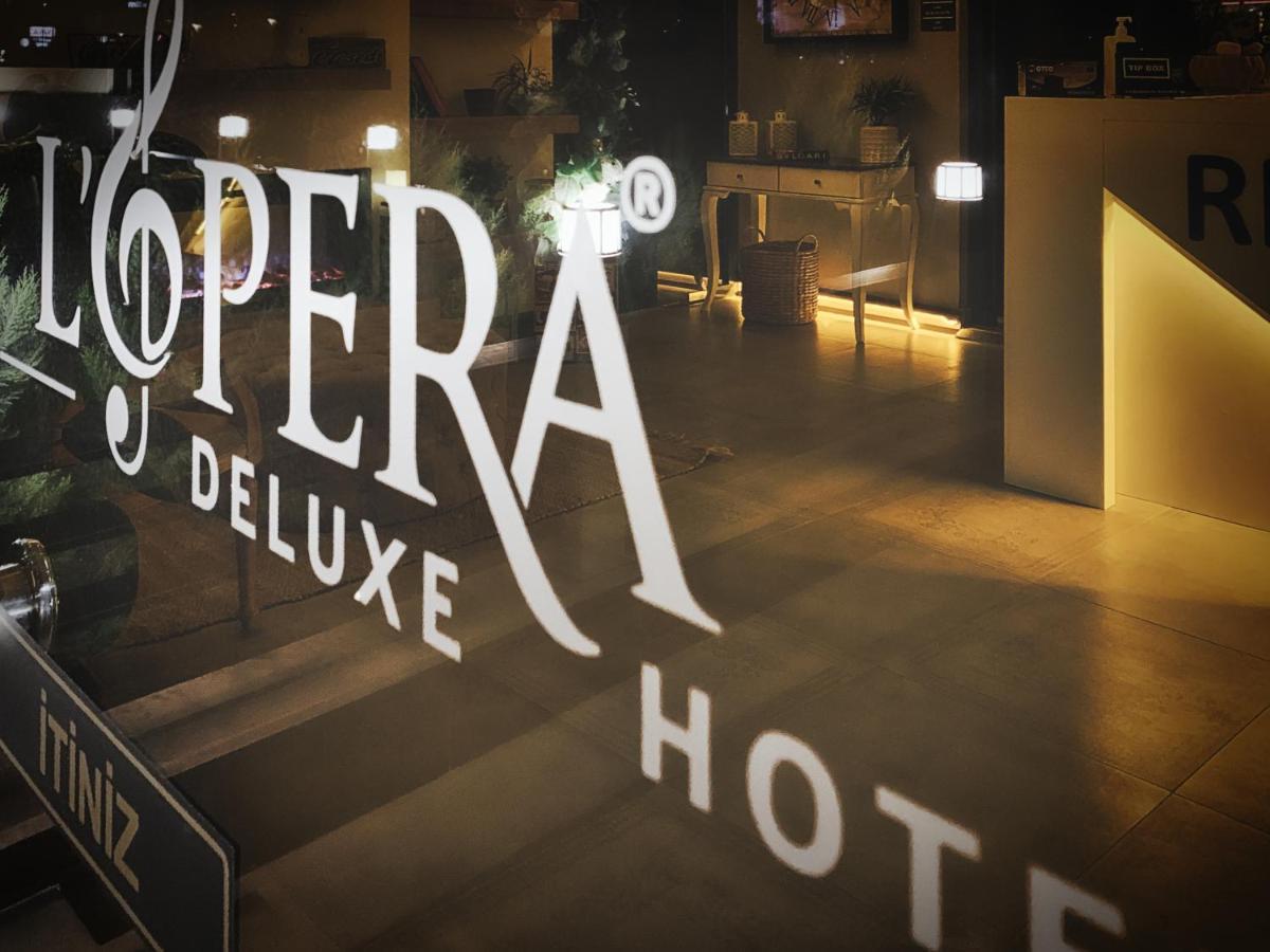 L'opera Deluxe